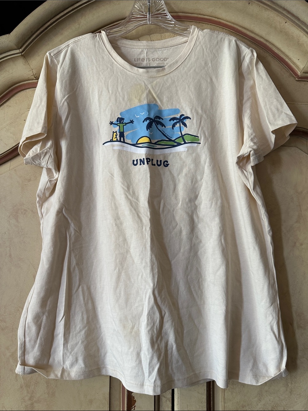 Life Is Good Cream "Unplug" Beach Graphic Tee size Large